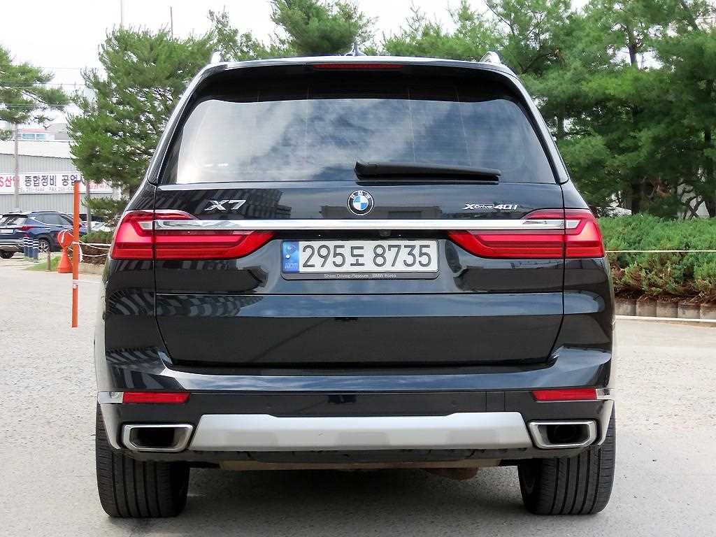 BMW X7 - Vista 4