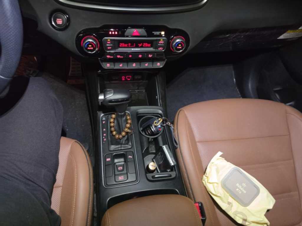 KIA Sorento - Vista 11
