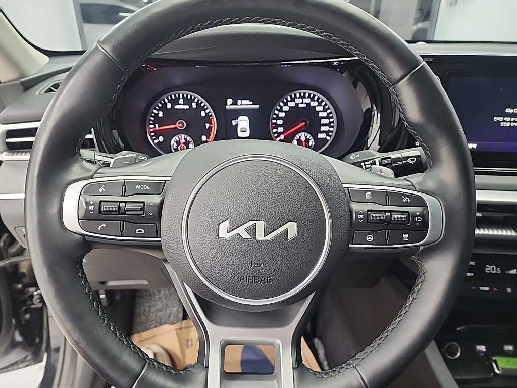 KIA K5 - Vista 9
