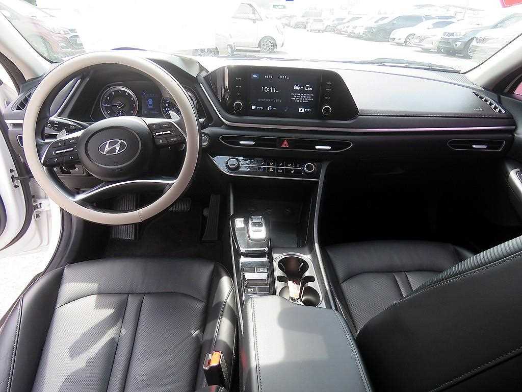 HYUNDAI Sonata - Vista 7