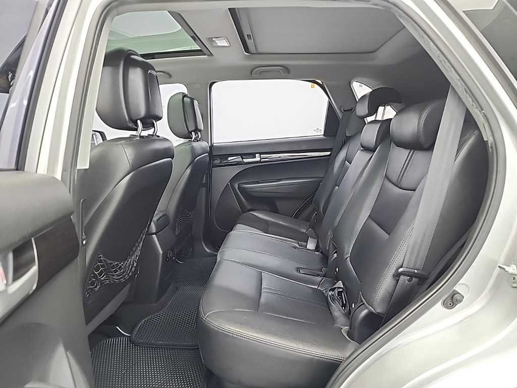 KIA Sorento - Vista 12