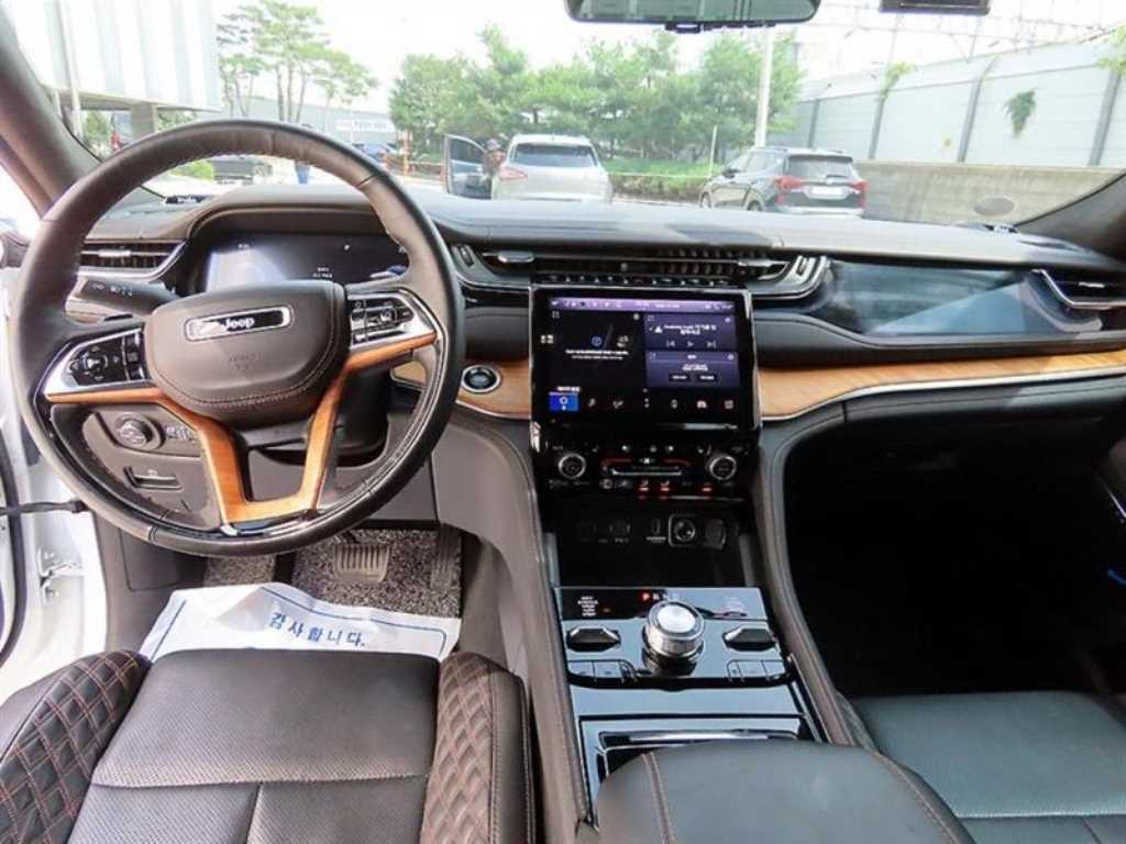 Jeep Cherokee - Vista 7