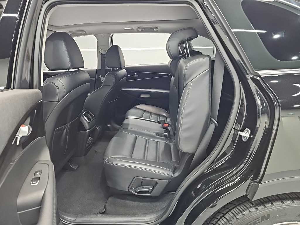 KIA Sorento - Vista 12