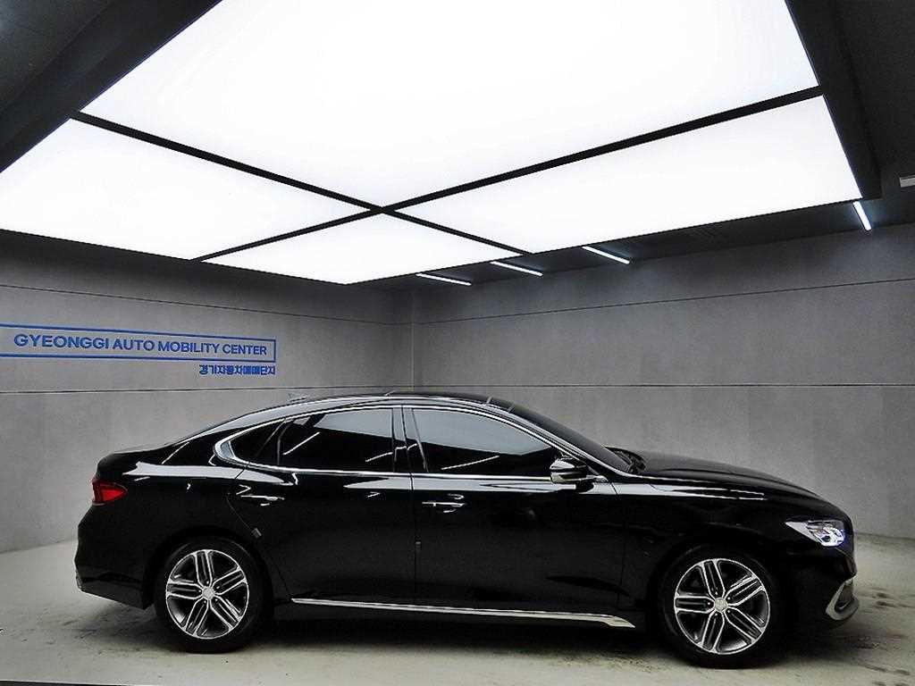 HYUNDAI Grandeur - Vista 2