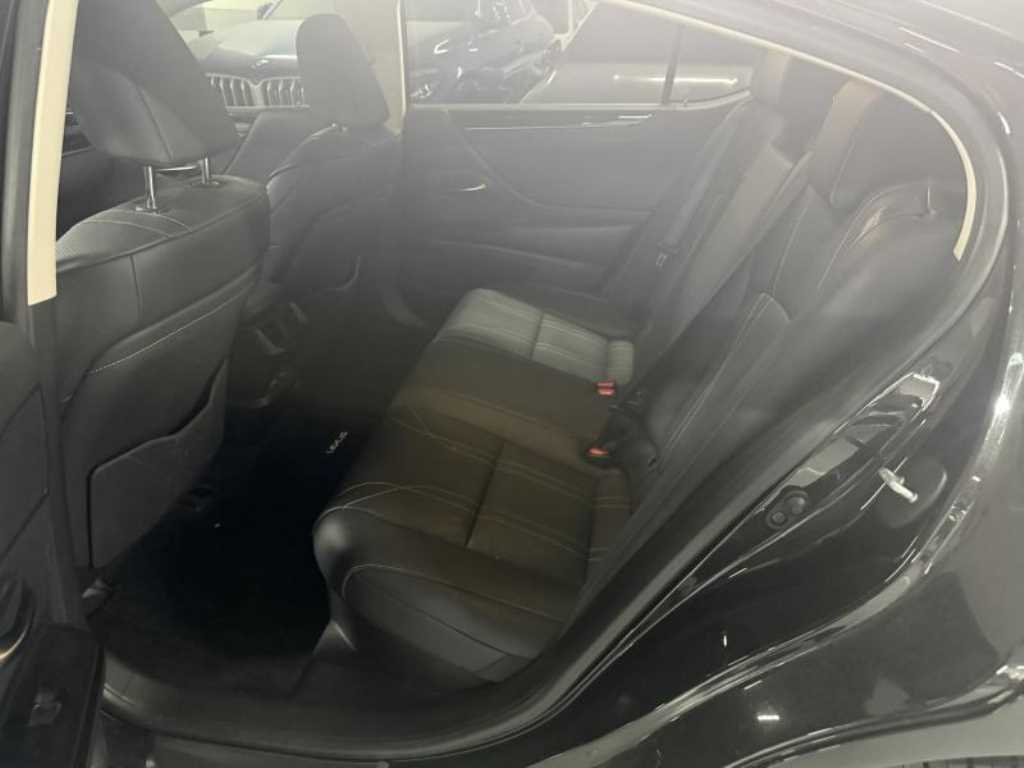 Lexus ES - Vista 10