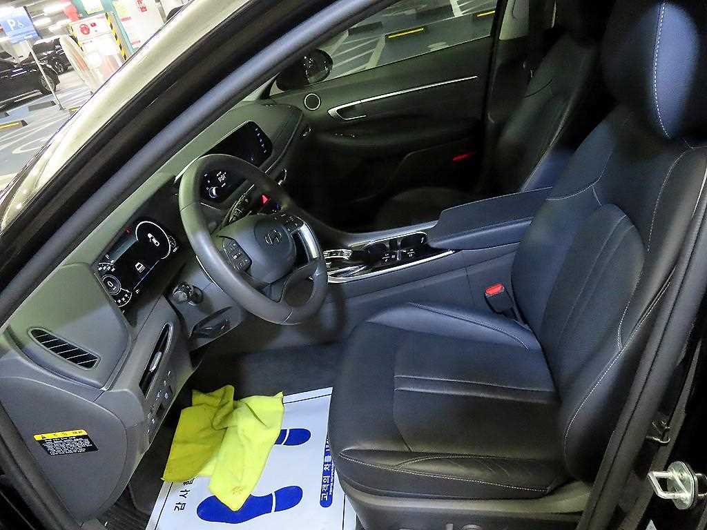 HYUNDAI Sonata - Vista 6