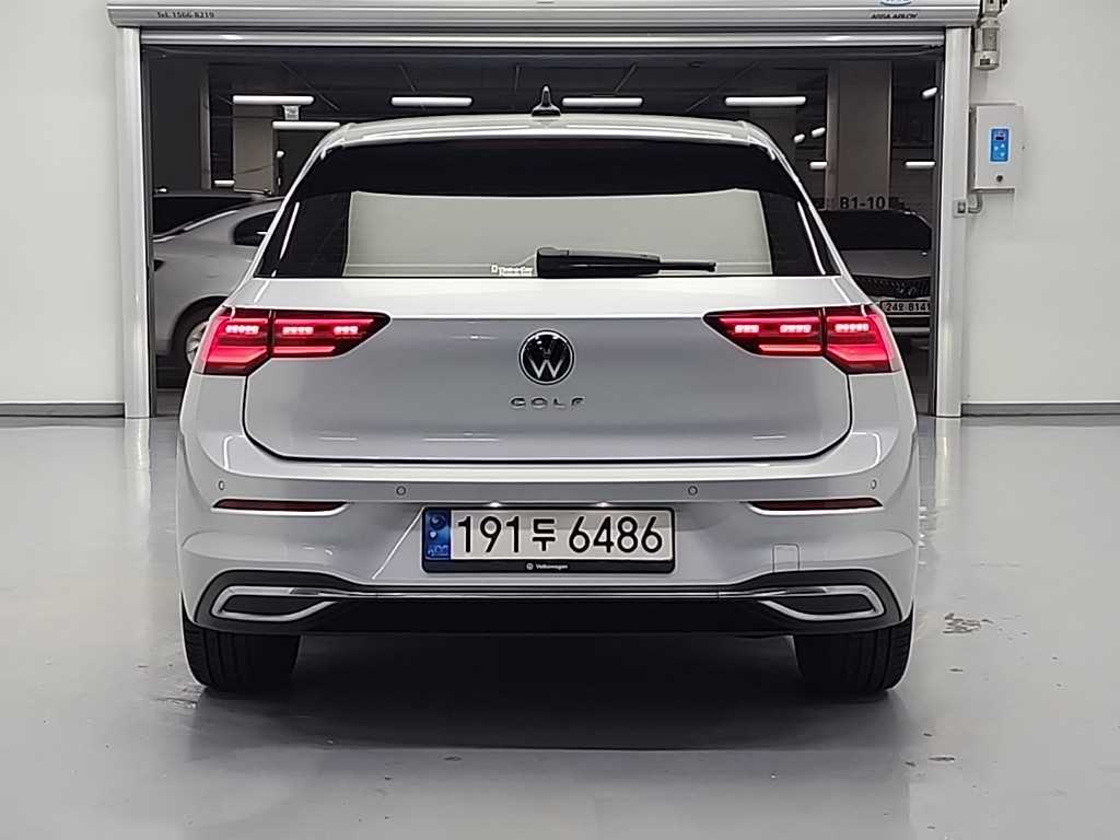 Volkswagen Golf - Vista 3
