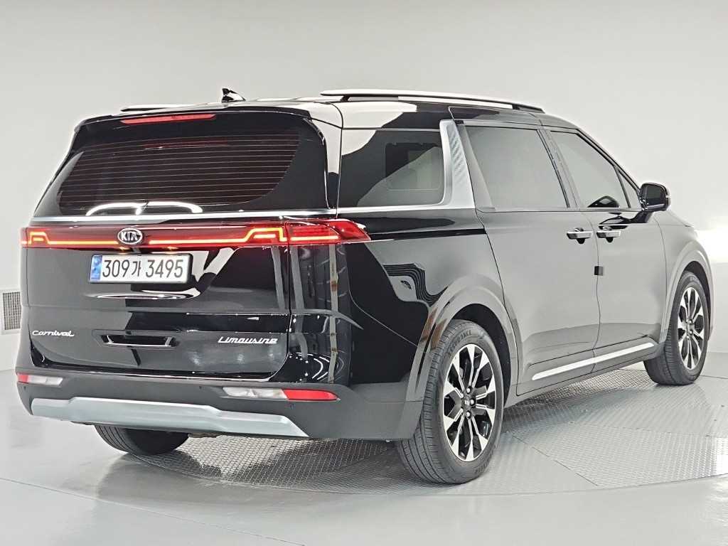 KIA Carnival - Vista 4