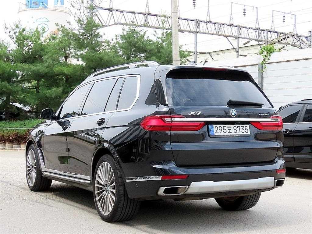 BMW X7 - Vista 3