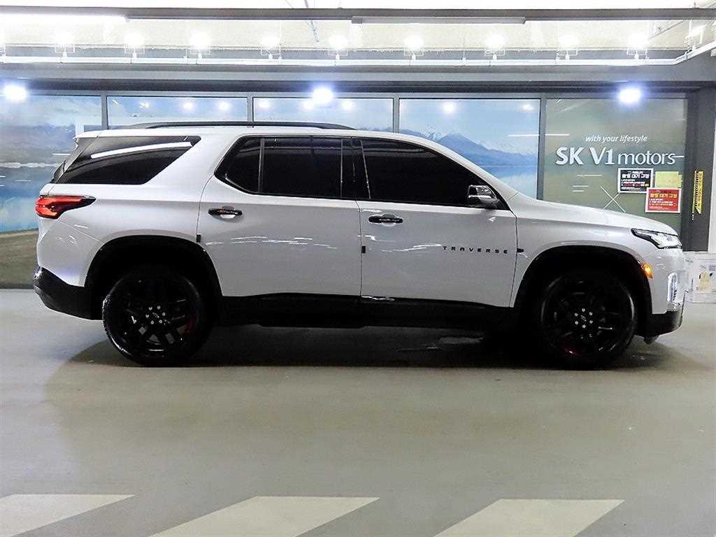 Chevrolet Travers - Vista 3