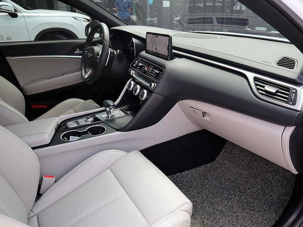 Genesis G70 2023 Blanco - Importación desde Corea - HF Imports Iquique - Foto 13