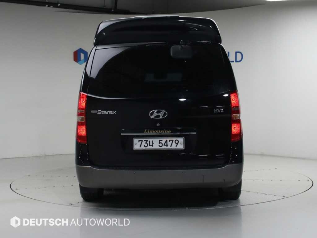 HYUNDAI Starex - Vista 4