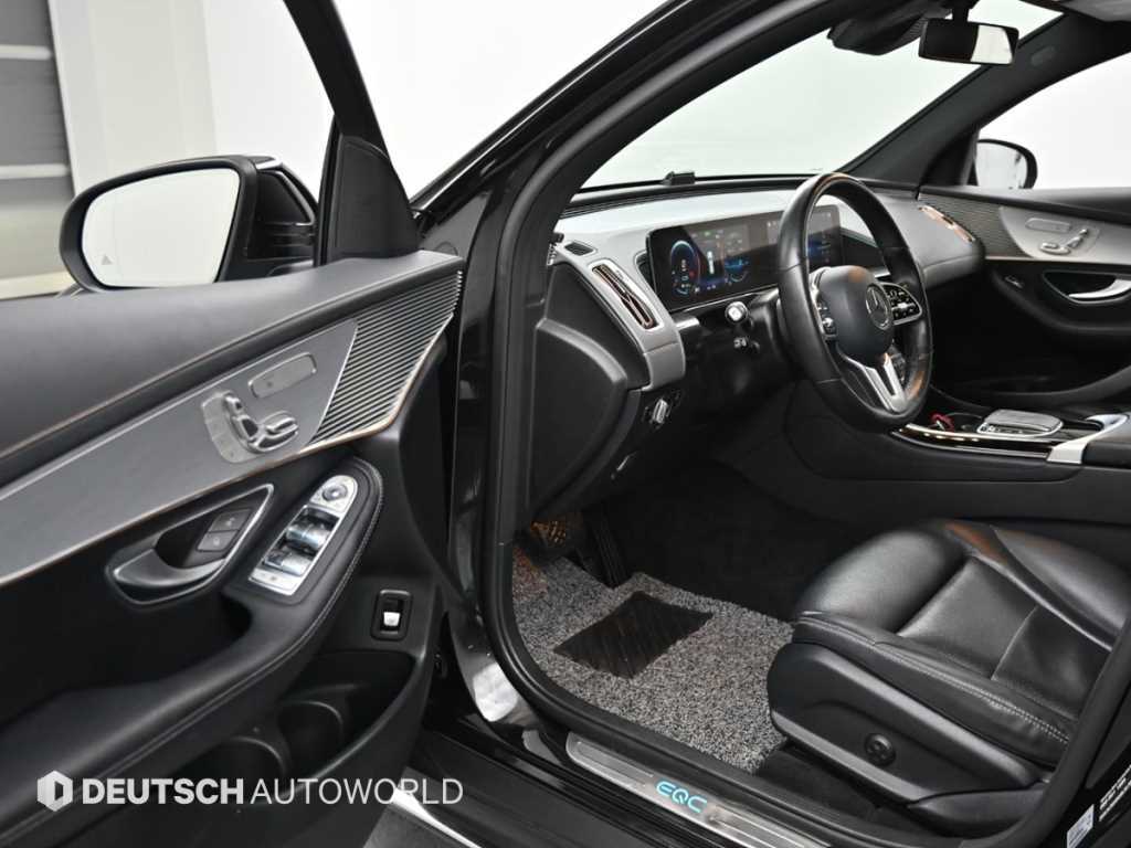 Mercedes Benz EQC - Vista 11