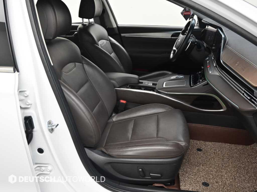 HYUNDAI Grandeur - Vista 10