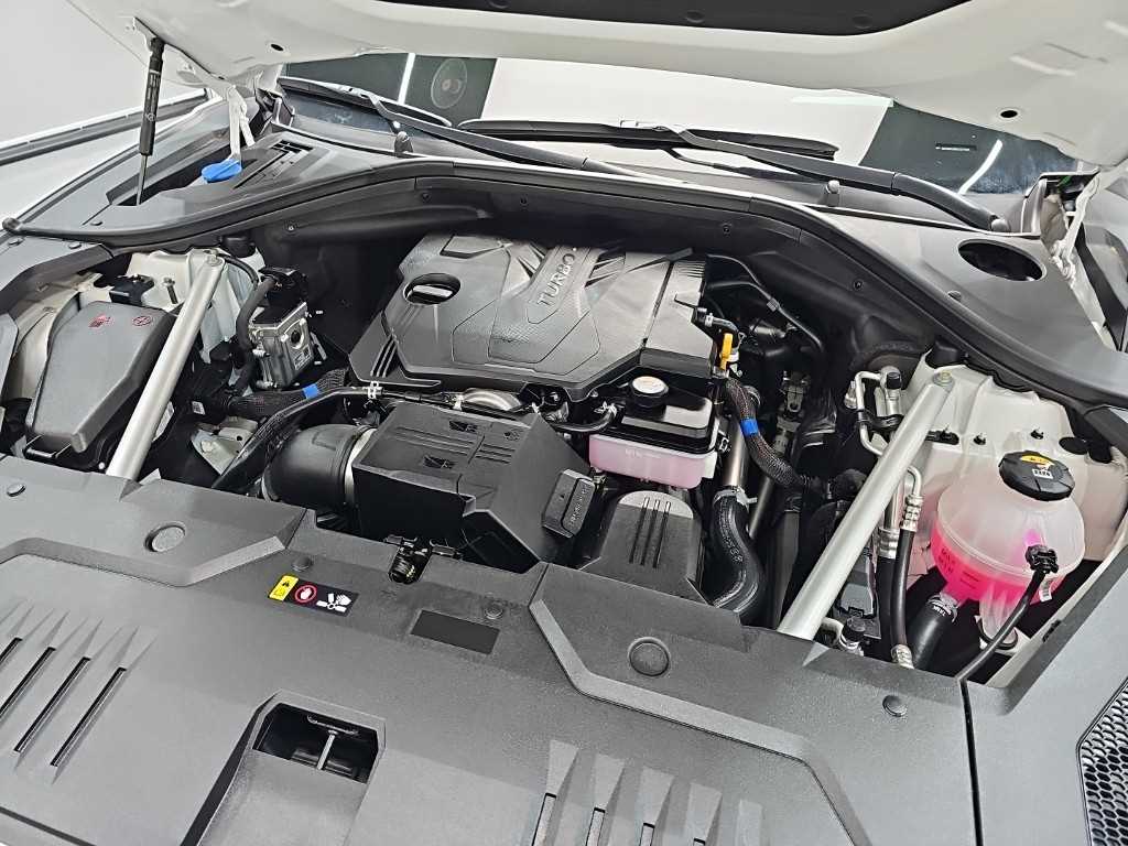 Genesis GV70 - Vista 5