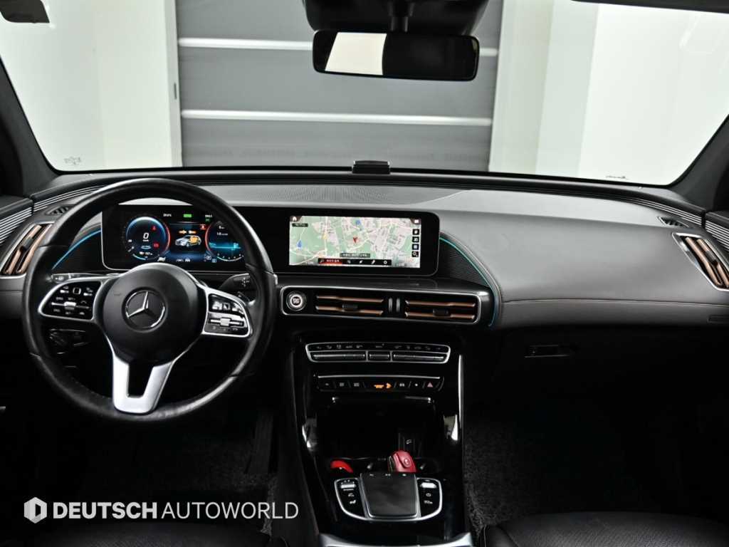 Mercedes Benz EQC - Vista 7