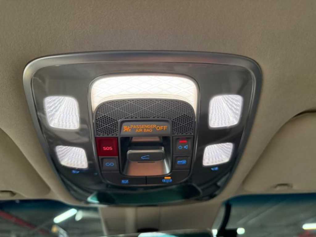 Genesis G80 - Vista 12