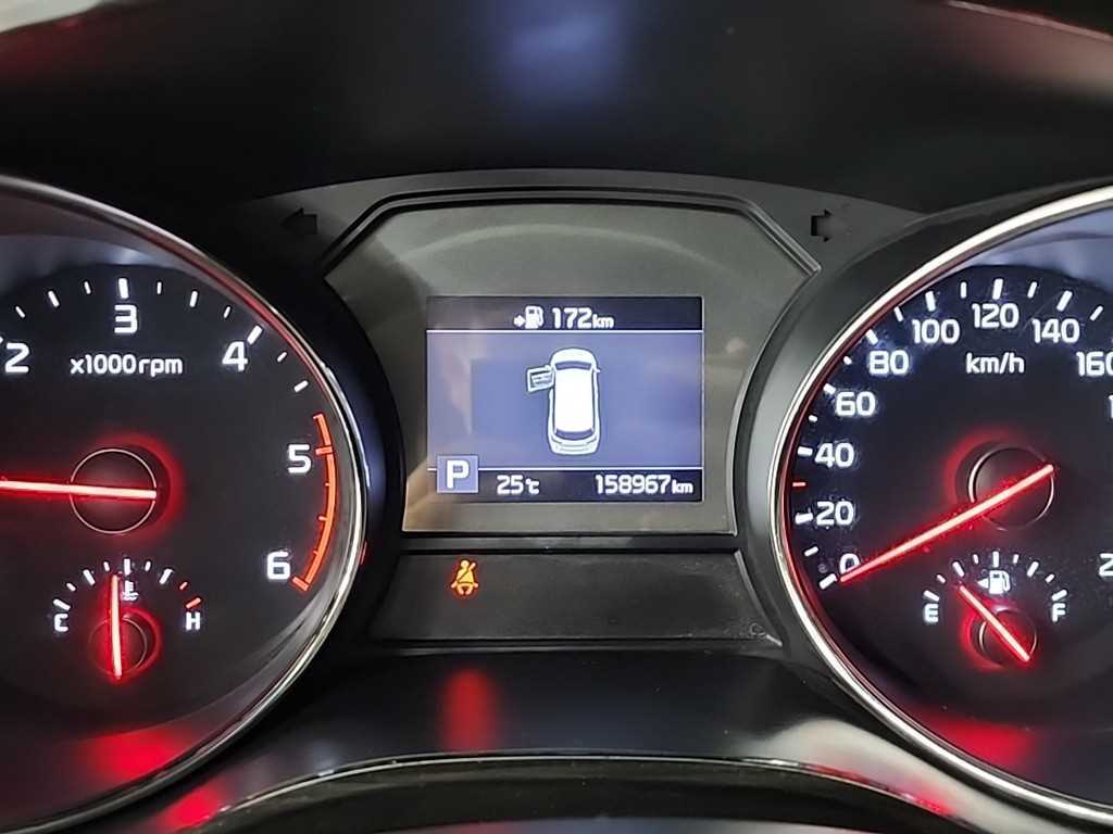 KIA Carnival - Vista 6