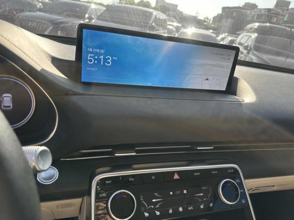 Genesis GV80 - Vista 7