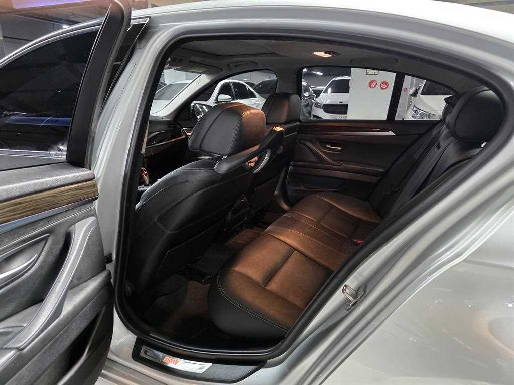 BMW 5 Series - Vista 8