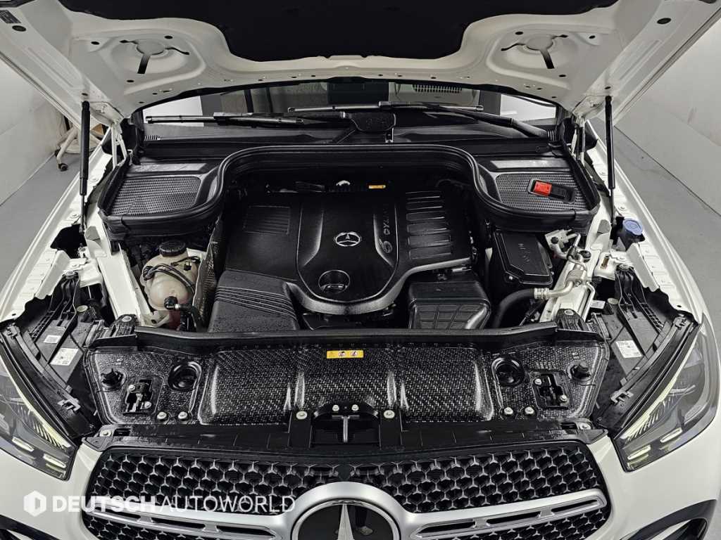 Mercedes Benz GLE Class - Vista 6