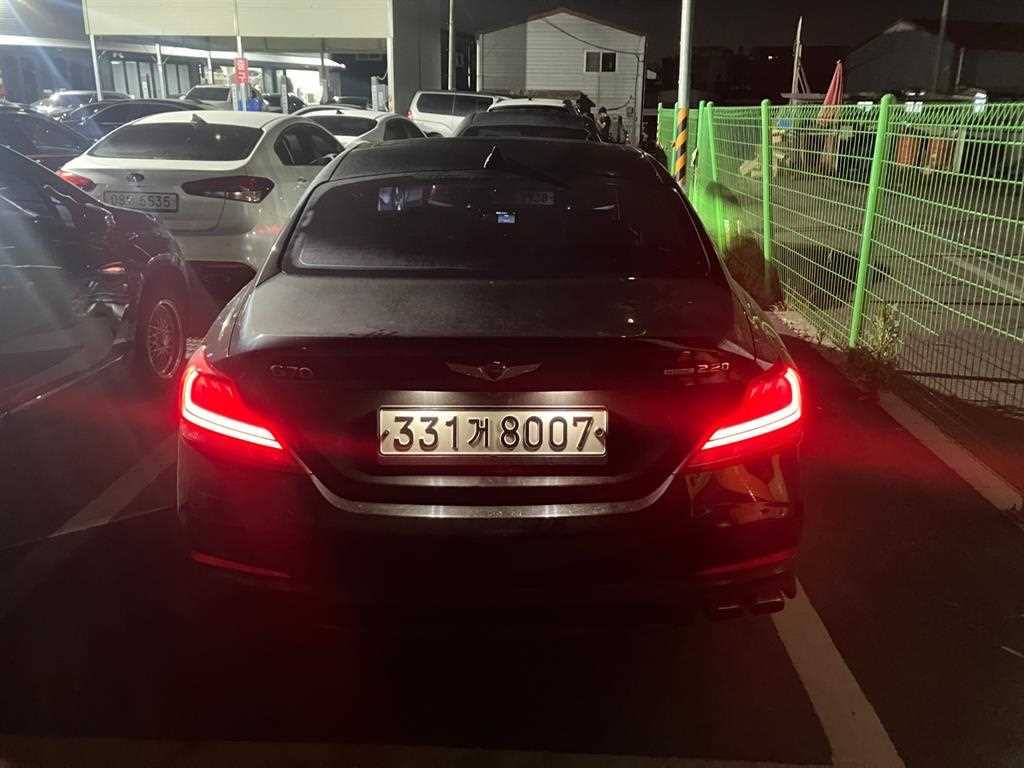 Genesis G70 - Vista 2