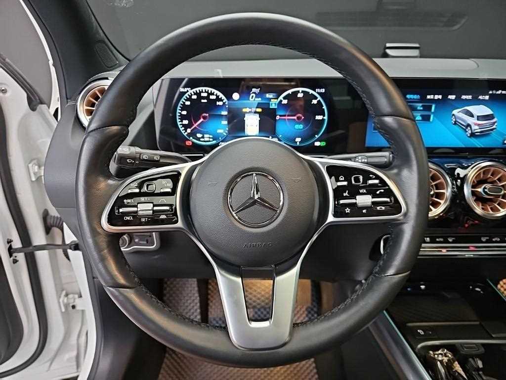 Mercedes Benz EQA - Vista 9
