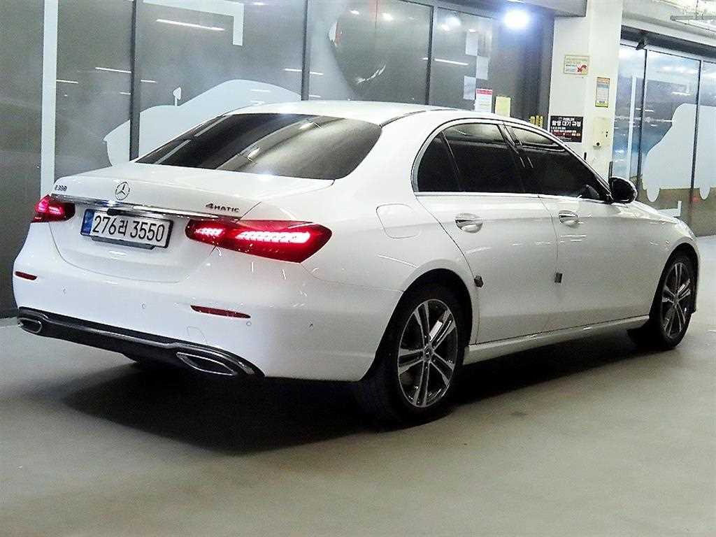 Mercedes Benz E class - Vista 4