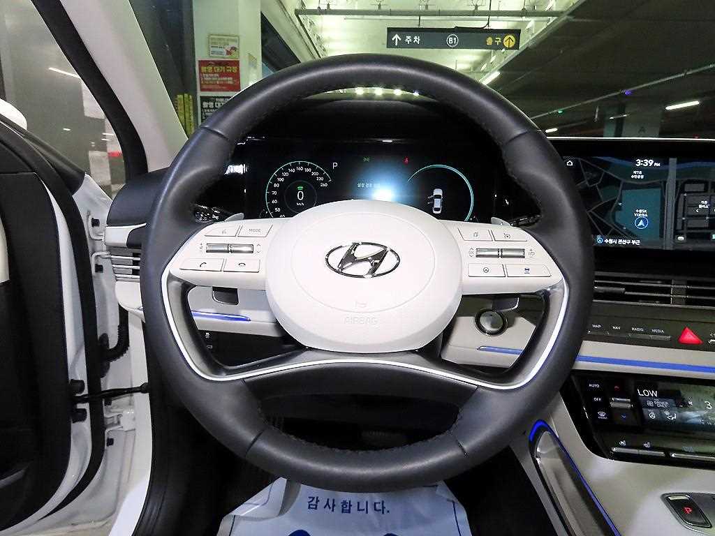 HYUNDAI Grandeur - Vista 8