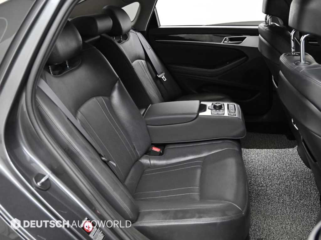 Genesis G80 - Vista 12