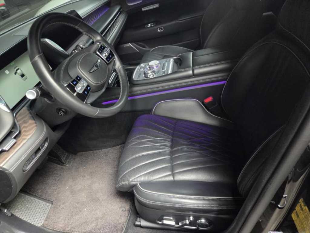 Genesis G90 - Vista 9