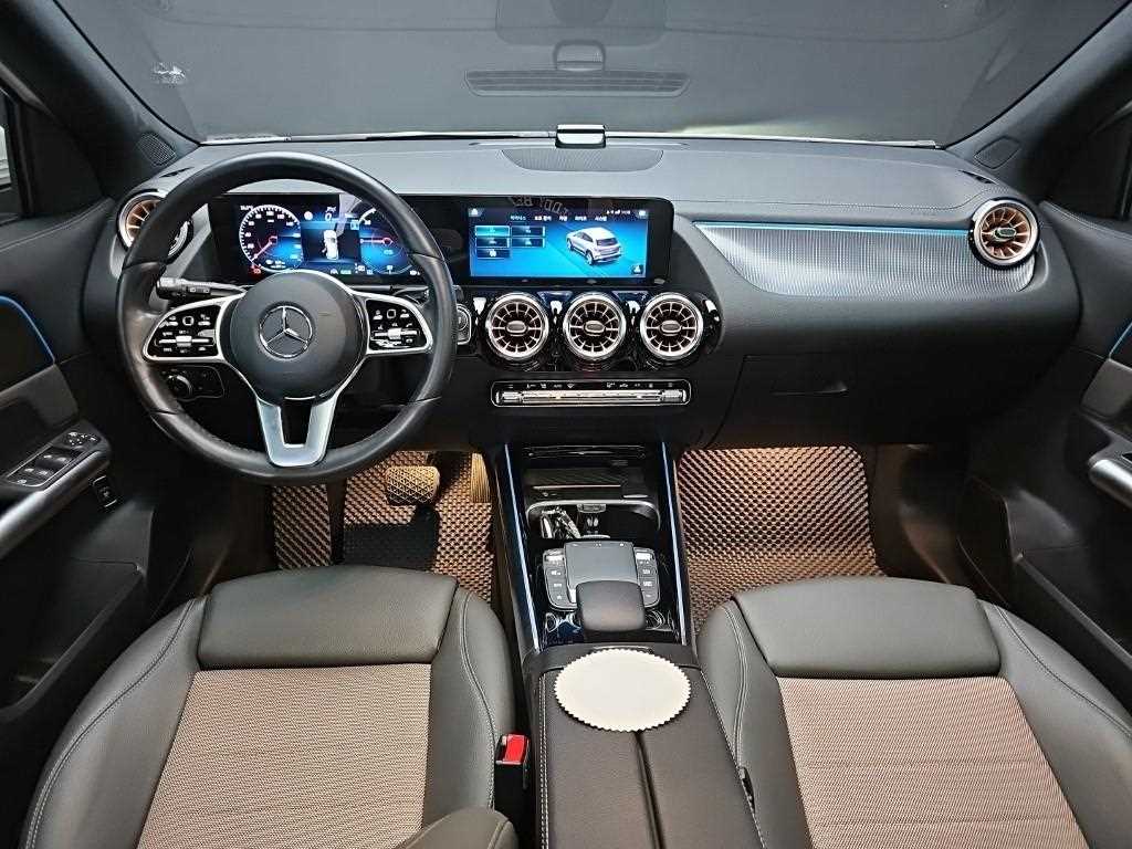 Mercedes Benz EQA - Vista 7