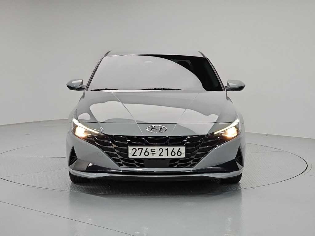 HYUNDAI Avante - Vista 2