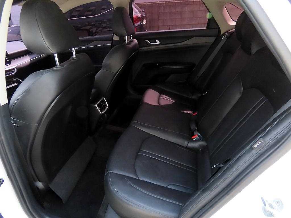KIA K5 - Vista 6