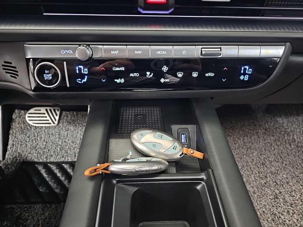 HYUNDAI Ioniq 6 - Vista 10
