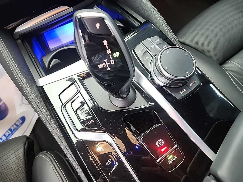 BMW 5 Series - Vista 8