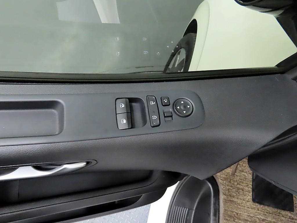 HYUNDAI Staria - Vista 11