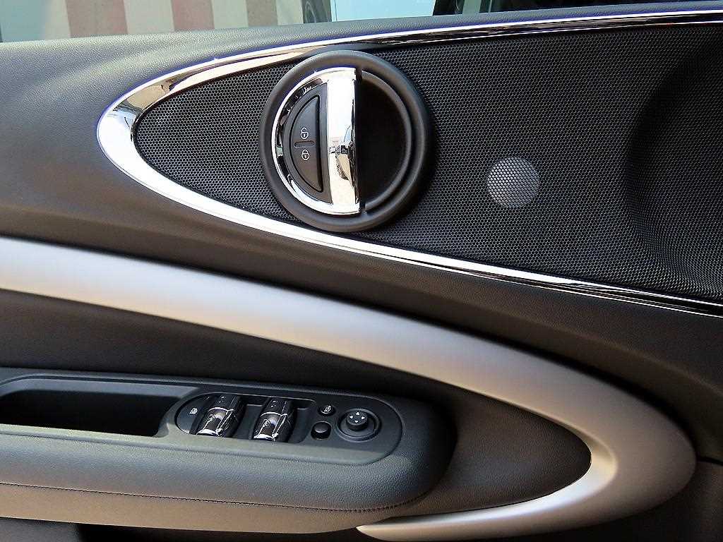 Mini Clubman - Vista 11