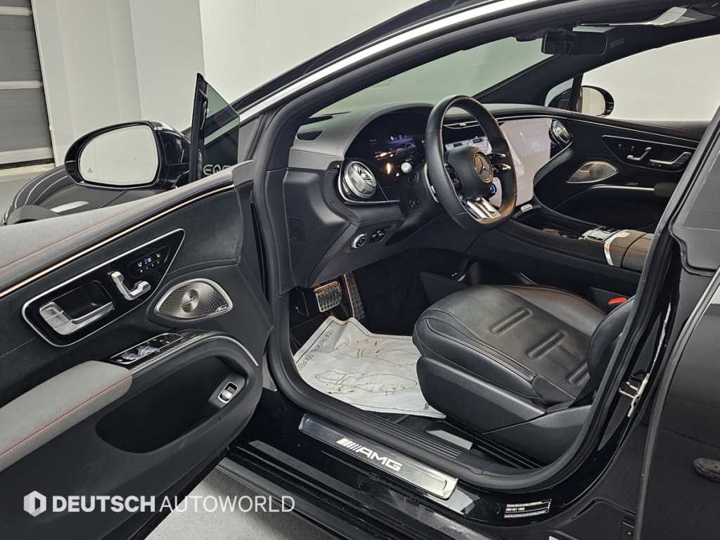 Mercedes Benz EQS - Vista 11