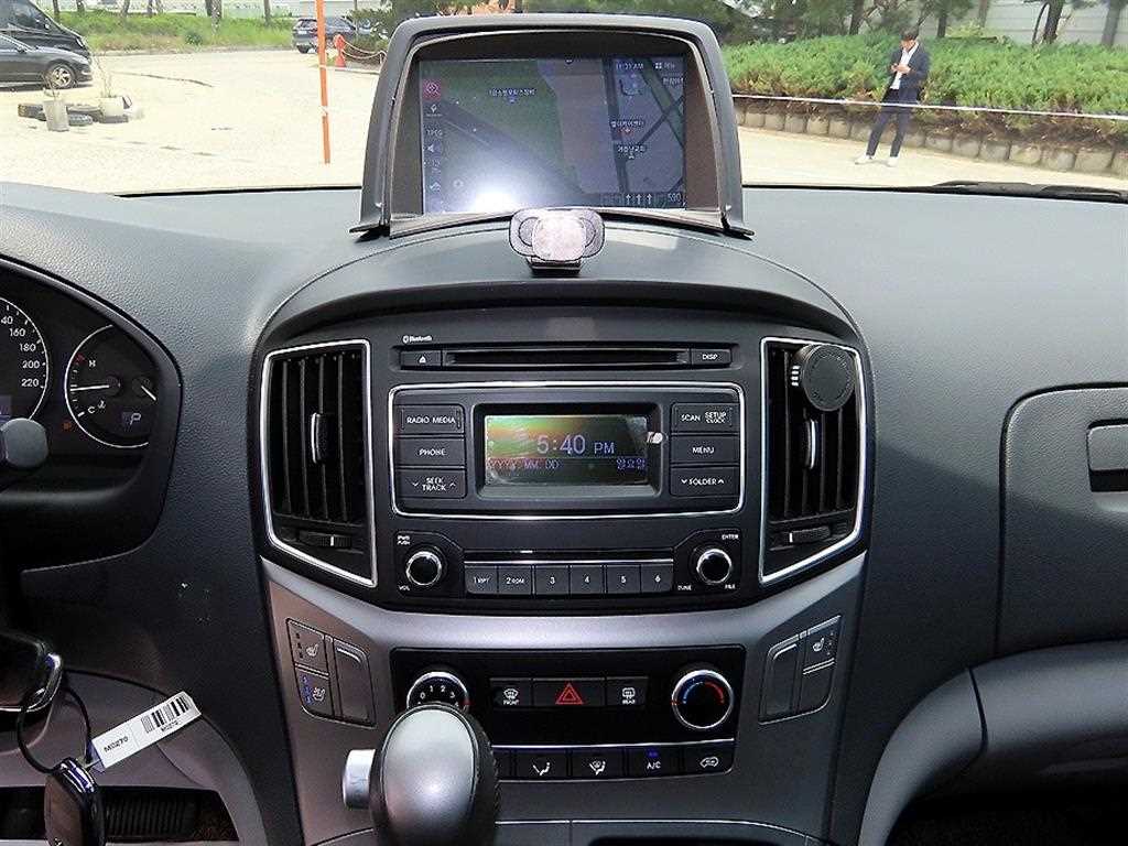 HYUNDAI Starex 2021 Gris - Importación desde Corea - HF Imports Iquique - Foto 13