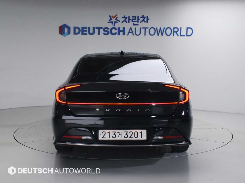 HYUNDAI Sonata - Vista 4