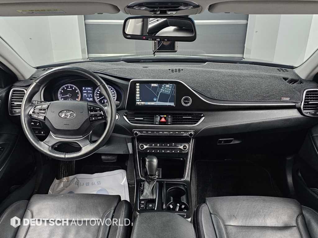 HYUNDAI Grandeur - Vista 7