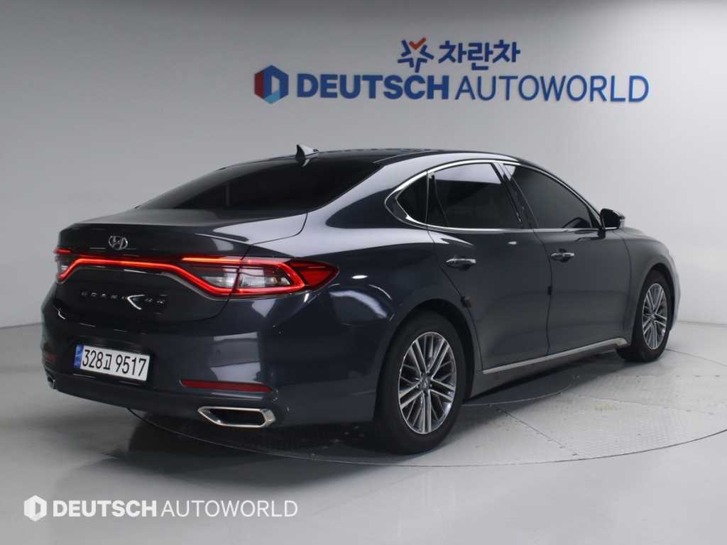 HYUNDAI Grandeur - Vista 2