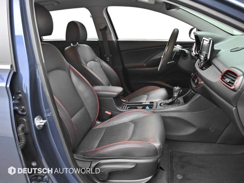 HYUNDAI i30 - Vista 10