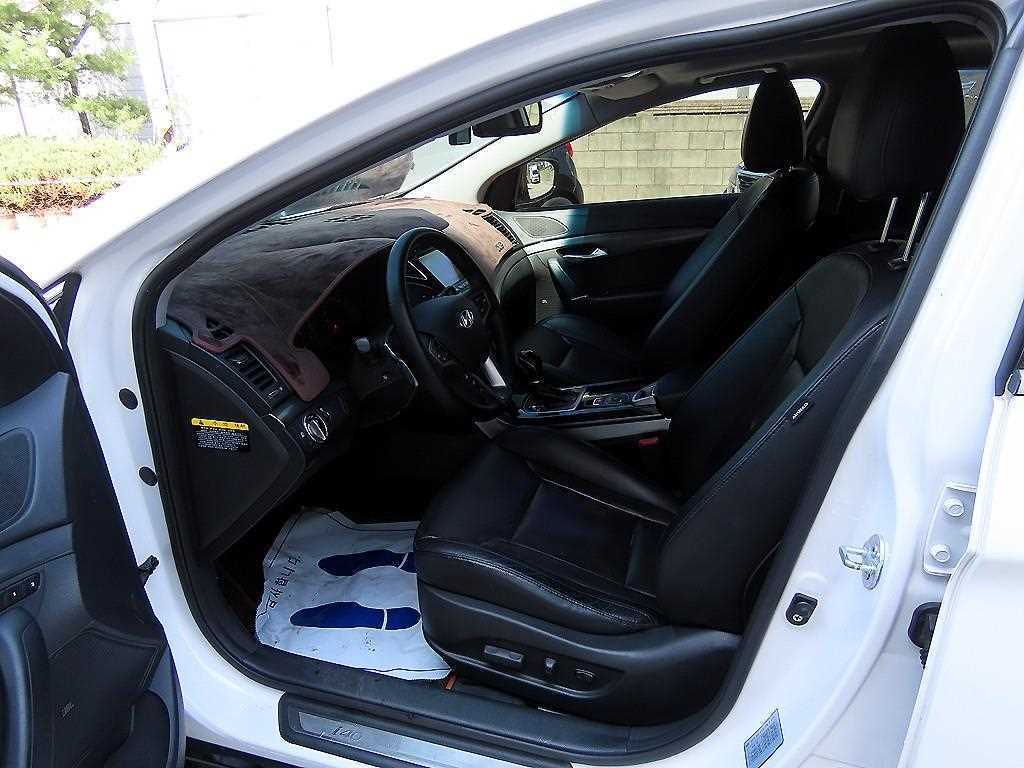 HYUNDAI i40 - Vista 5