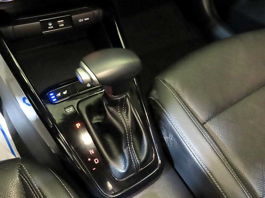KIA Stonic - Vista 12