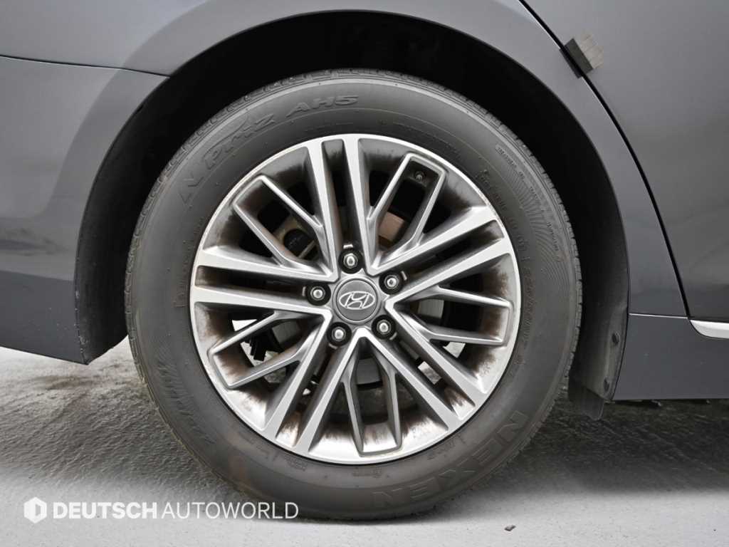HYUNDAI Grandeur - Vista 5