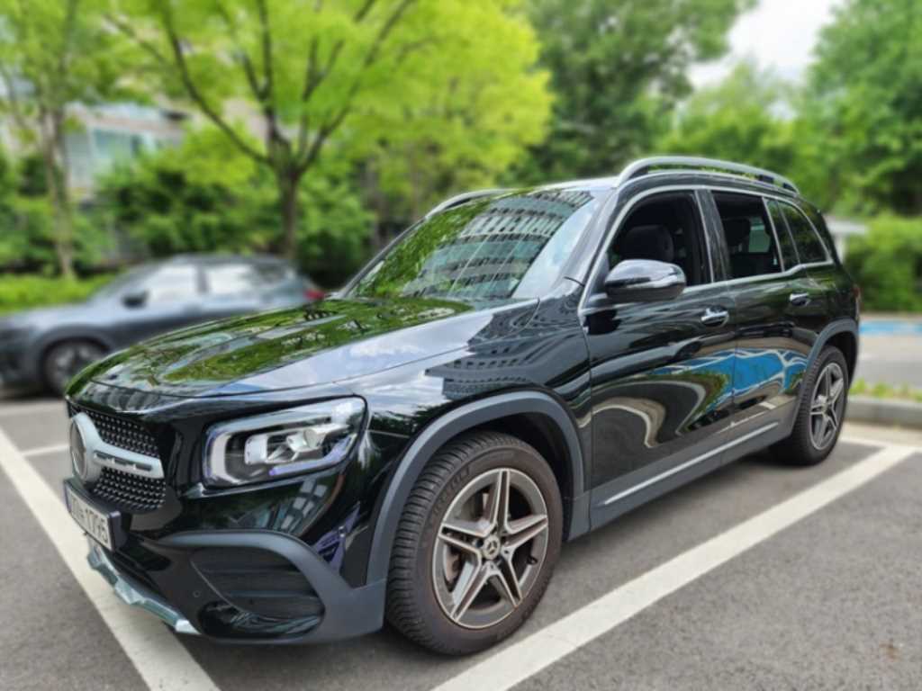 Mercedes Benz GLB Class - Vista 2