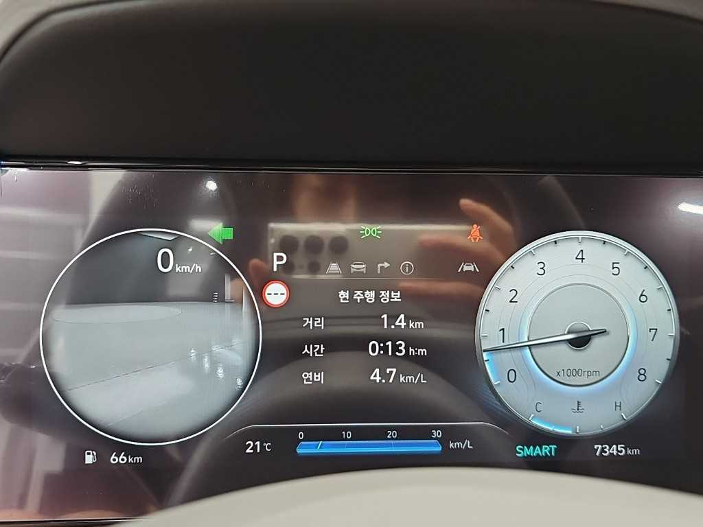 HYUNDAI Avante - Vista 6