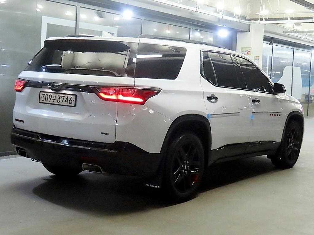 Chevrolet Travers - Vista 4
